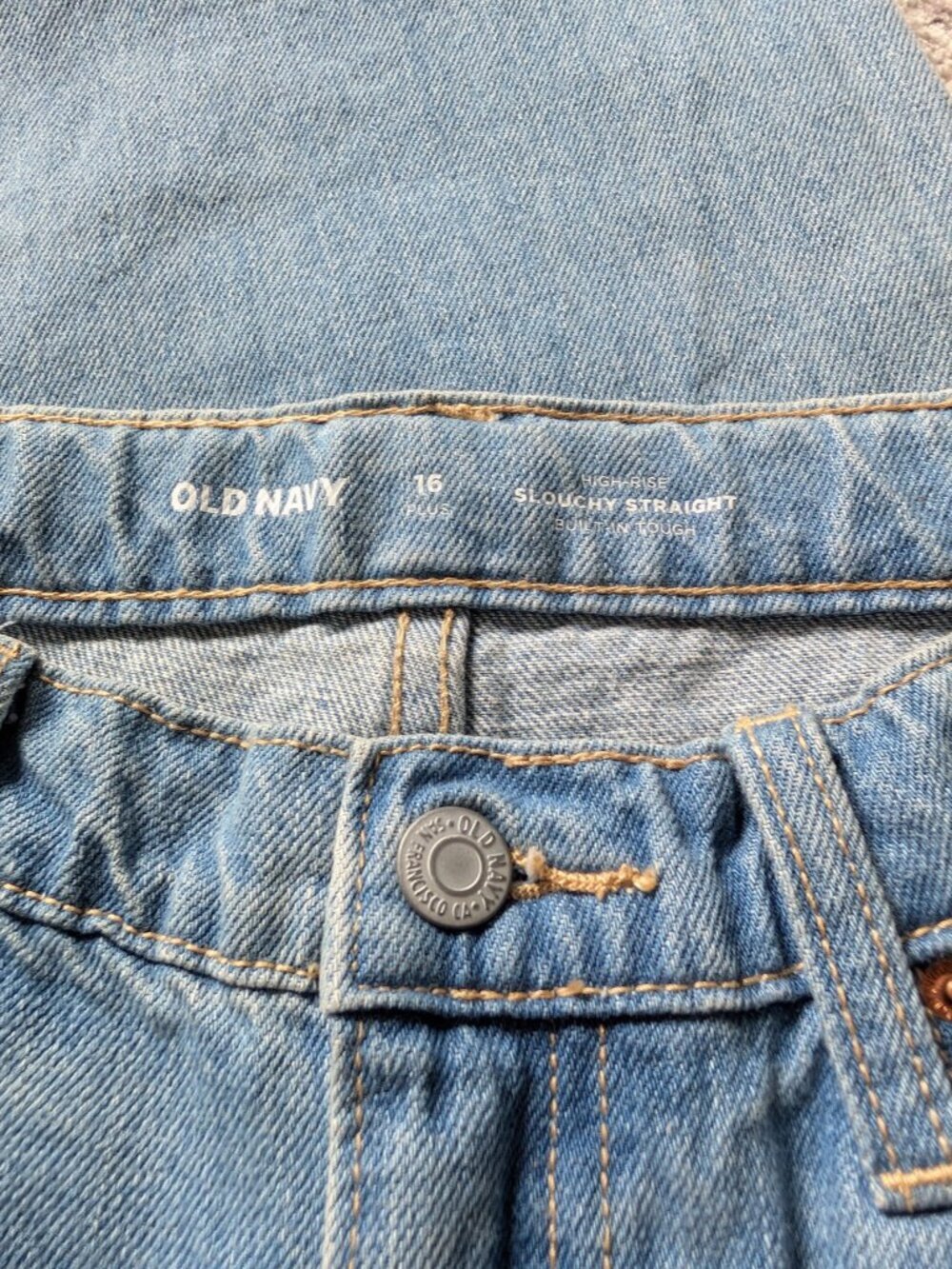 Old Navy High Rise Slouchy Straight Jeans 16 Extra Distressed Light Wash - Picture 2 of 9